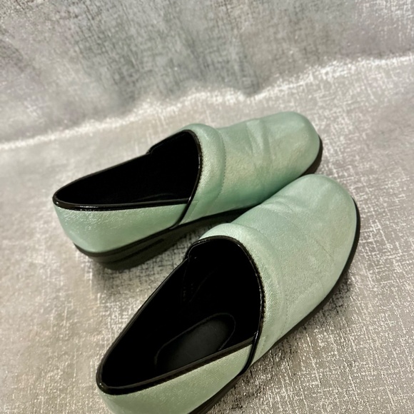 Savvy Women's Brandy Sage Lurex Nursing Clogs Size 7,5 - Picture 2 of 7